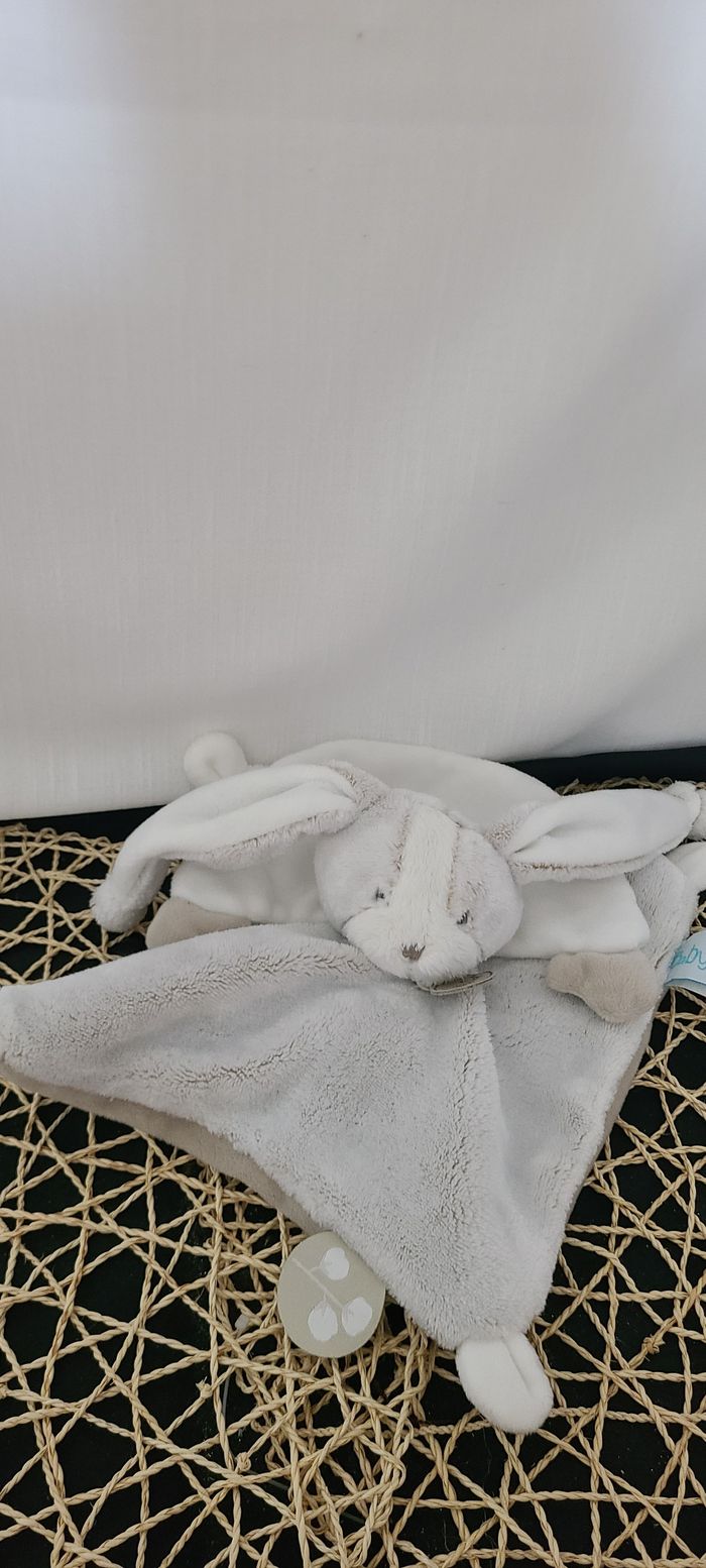 DOUDOU plat LAPIN gris beige LES TOUDOUX BABY NAT - photo numéro 3