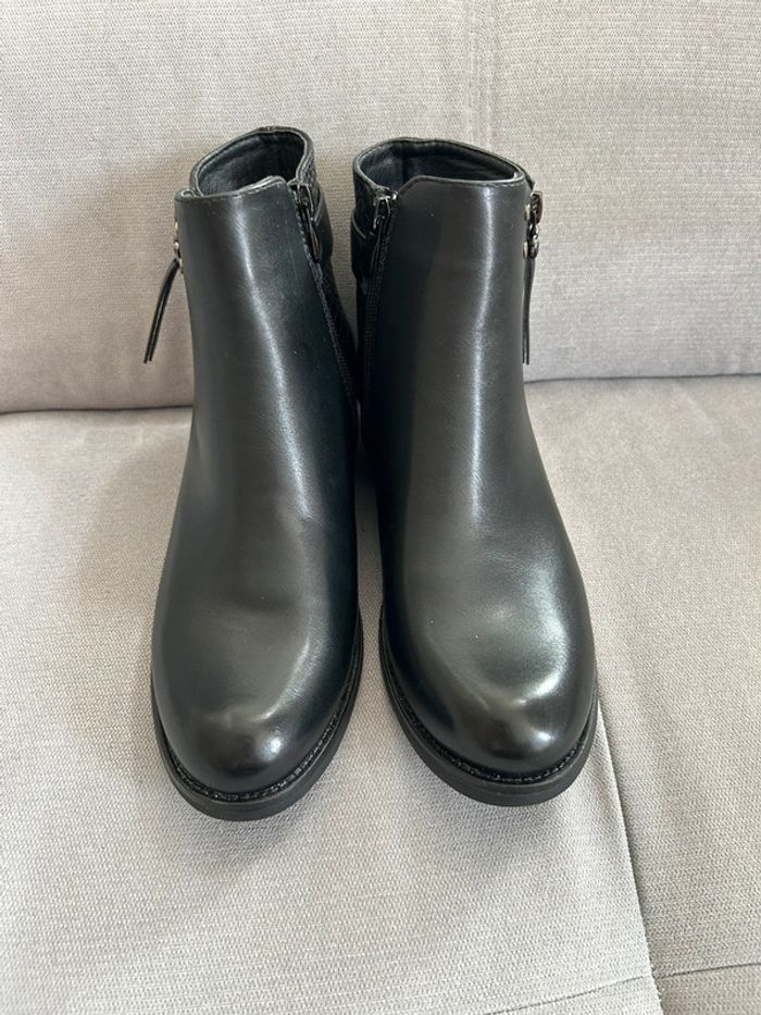 Bottines neuves taille 39 - photo numéro 2