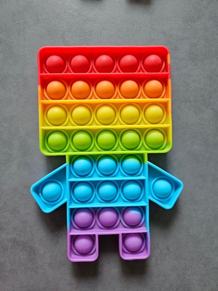 Lot de 4 Pop it, jouets sensoriels anti stress à bulles, Vraiment comme Neufs, très très propres - photo numéro 4
