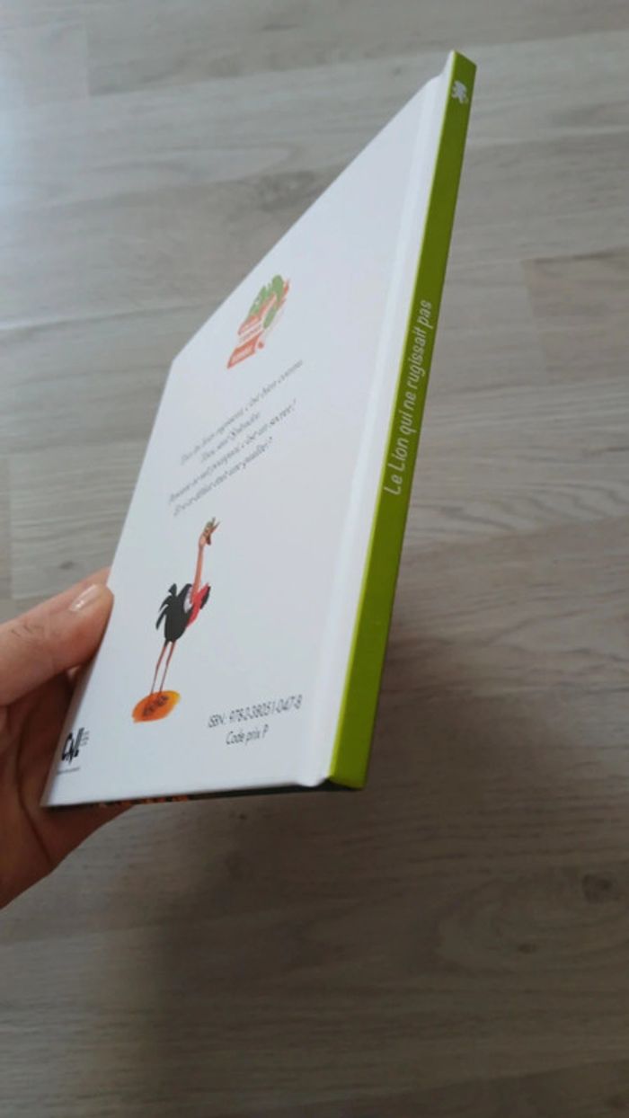 Livre Hachette Contes d'animaux étonnants - photo numéro 3