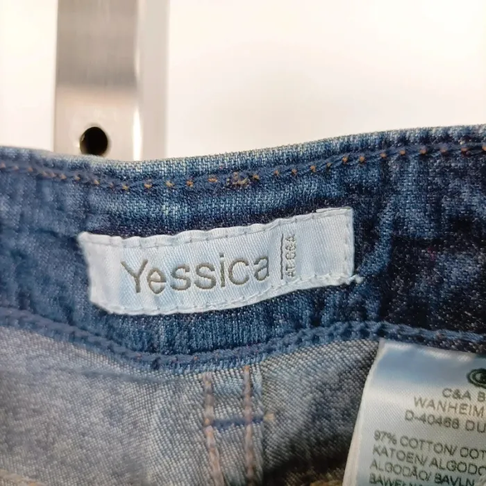Jean bleu foncé coupe droite – Yessica – Taille 38 A722 - photo numéro 4