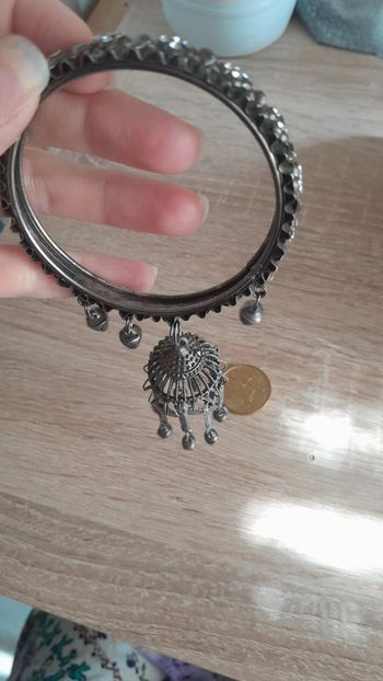 Sublime bracelet à grelots vintage ouvragé