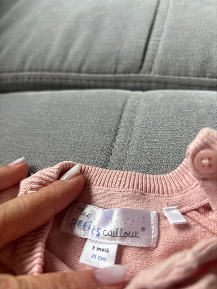Pull fille 9 mois très bon état - photo numéro 3