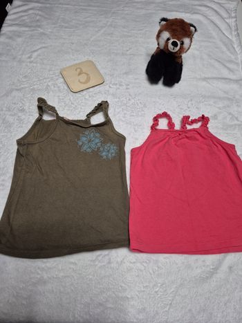 Lot 2 débardeurs 3ans