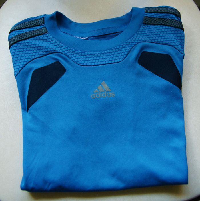 T-shirt Adidas 8 ans (2)