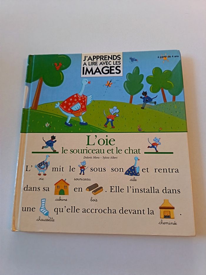 Livre J'apprends à lire avec les images
