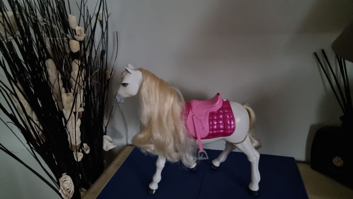 Cheval de rêve interactif pour poupée Barbie