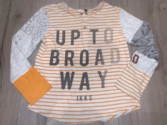 T shirt ikks 8 ans tbe rayé gris moutarde