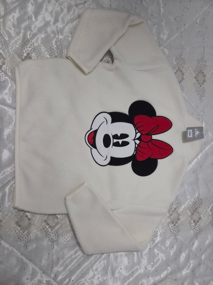 Sweat Polaire logo Disneyland Paris Minnie taille L +1 cadeau Disney offert