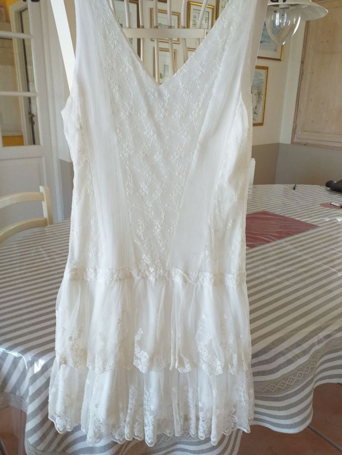Robe dentelle écru,