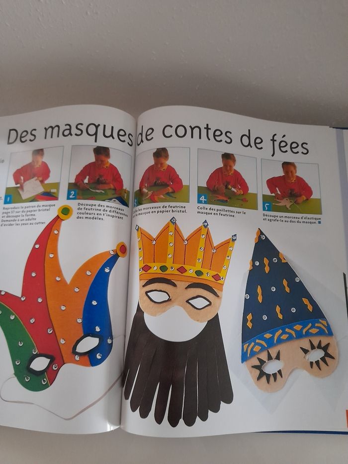Livre déguisements et maquillages enfants - photo numéro 4