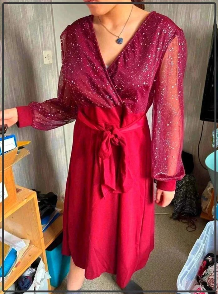 Magnifique  robe  manches  transparente taille  0xl(44) - photo numéro 6