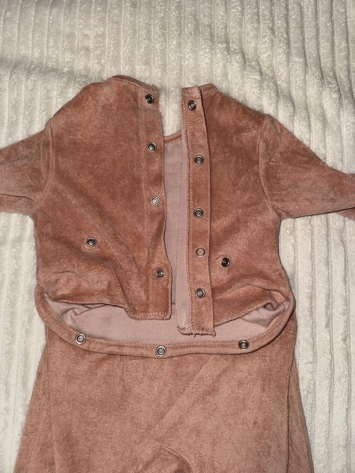 Pyjama type velour - Mixte/fille/garcon - Kiabi - 6 mois - Excellent état - photo numéro 7