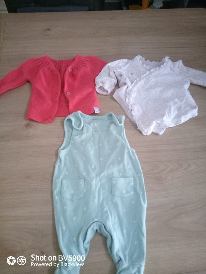 Lot vêtements 3 mois - photo numéro 3