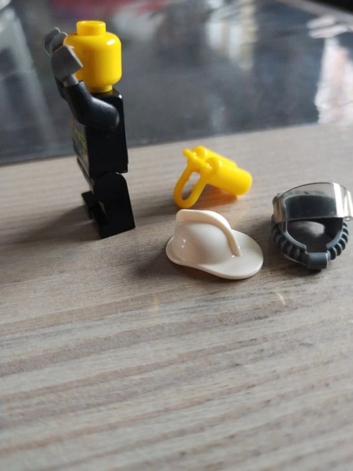 Lego minifig femme pompier cty0638 - photo numéro 5
