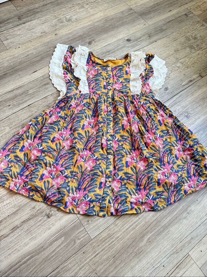 Robe à volants et à fleurs Louise Misha 4 ans