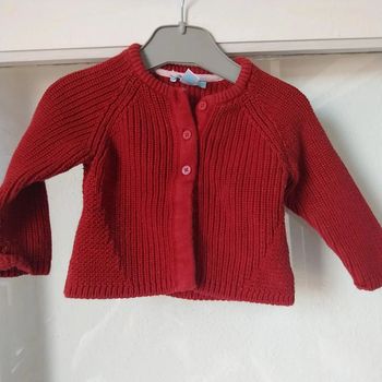 Gilet bordeaux taille 12 mois