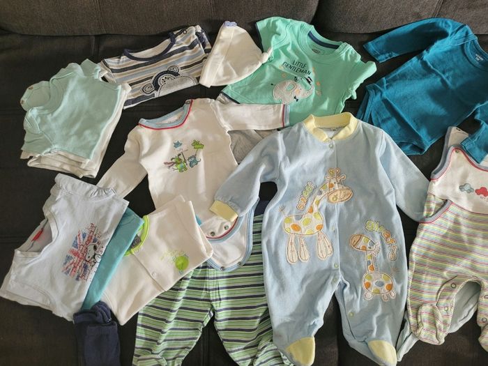 Lot de vêtements petit garçon 3-18 mois - photo numéro 2