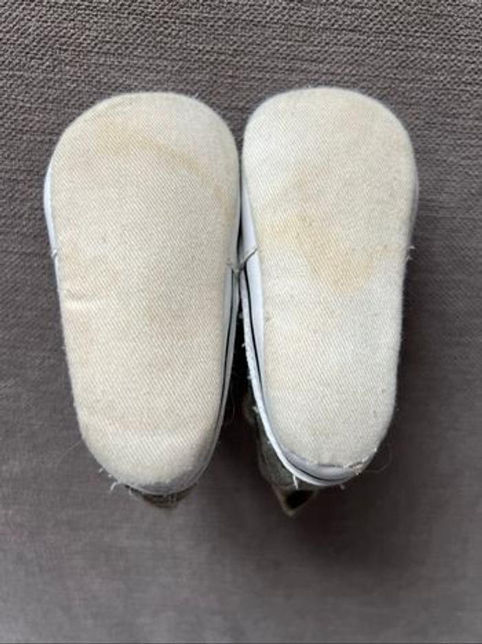 Chaussures bébé - photo numéro 3