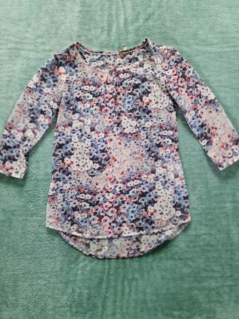 Très jolie blouse taille 36