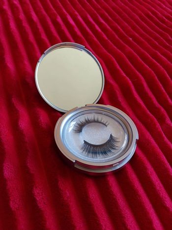 Faux cils