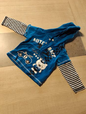 Sweat a capuche  18 mois