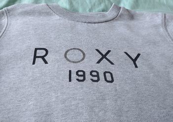 Sweat femme Roxy (taille M) en excellent état, comme neuf
