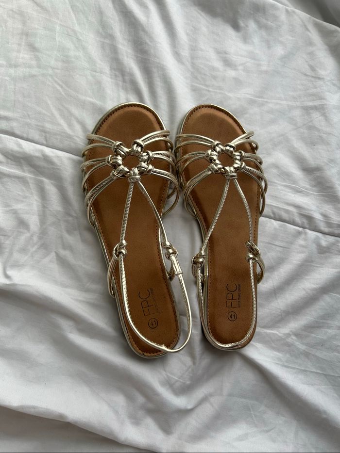 Sandales chic dorée femme taille 40-41 - photo numéro 2