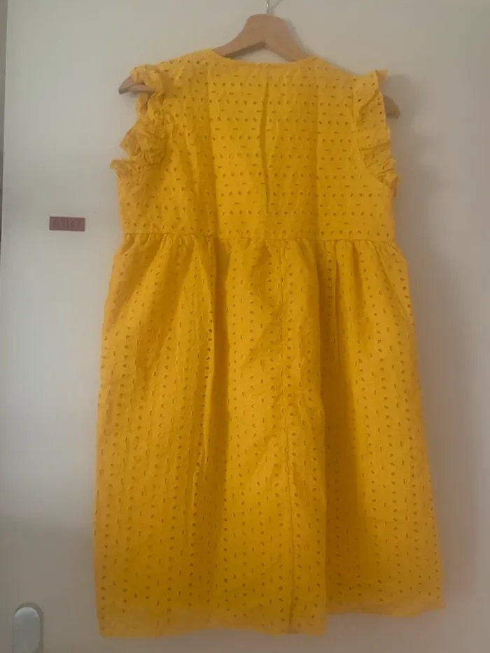 Robe d’été jaune - photo numéro 2