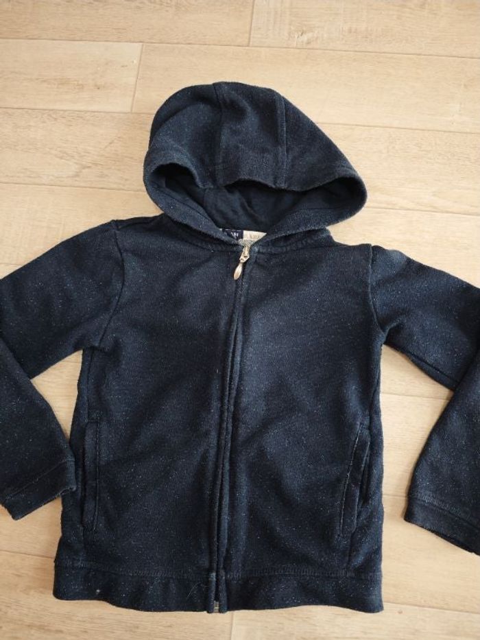 Sweat a capuche bleu pailleté