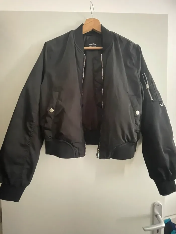 Bomber noir