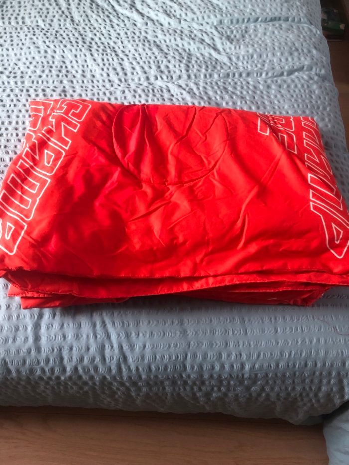 Couette enfant Cars 140 x 190 cm en TBE - photo numéro 2