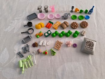 Lot playmobil vaisselles et nourritures