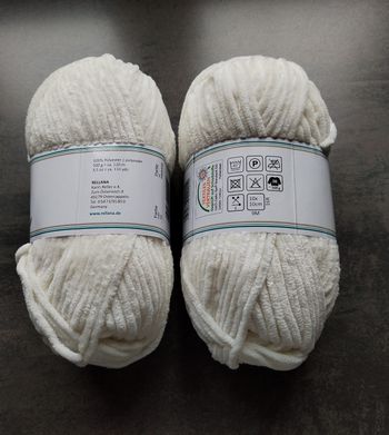 Lot 2 pelotes de laine velours - chenille écru blanc cassé 