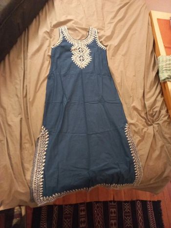 Belle Robe marocaine TU 38 au 44 longue neuve modèle d'époque