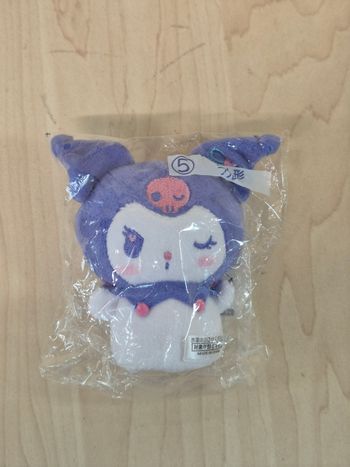 Marionnette à doigt peluche Sanrio Kuromi
