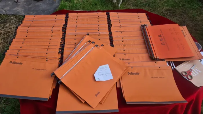 lot de 62 dossiers suspendu - photo numéro 7