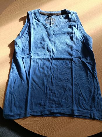 Tee shirt sans manche