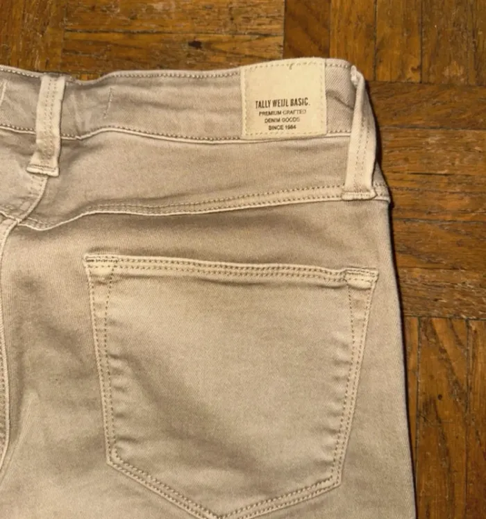 Jean slim legging beige Tally Weijl T36 neuf - photo numéro 3