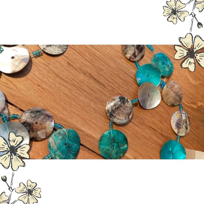 Parure collier long & boucles en nacre bleu et marron – style bohème - photo numéro 11