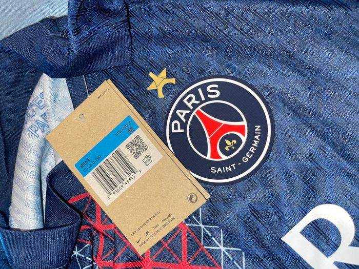Maillot du PSG 25/26 - photo numéro 8