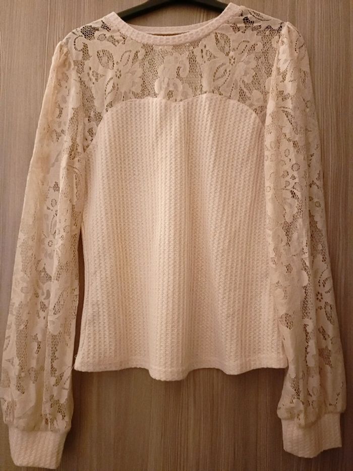 Haut blouse dentelles