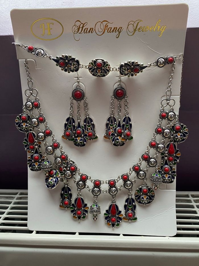 Parure de bijoux kabyle (berbère/orientale)