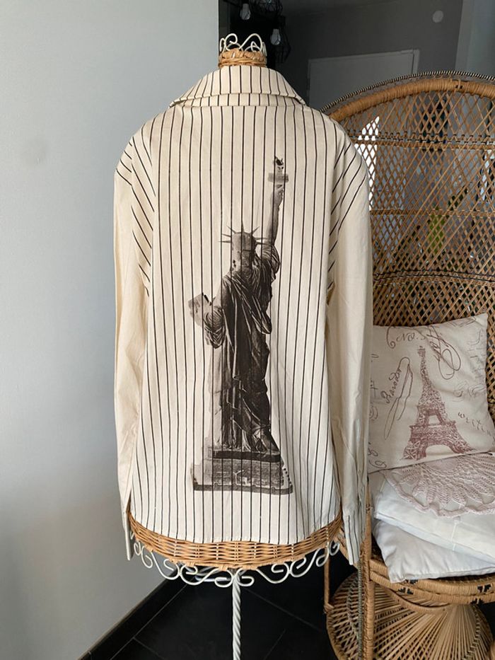 Chemise Isabel De Pedro beige avec la statue de la liberté taille 46 - photo numéro 5