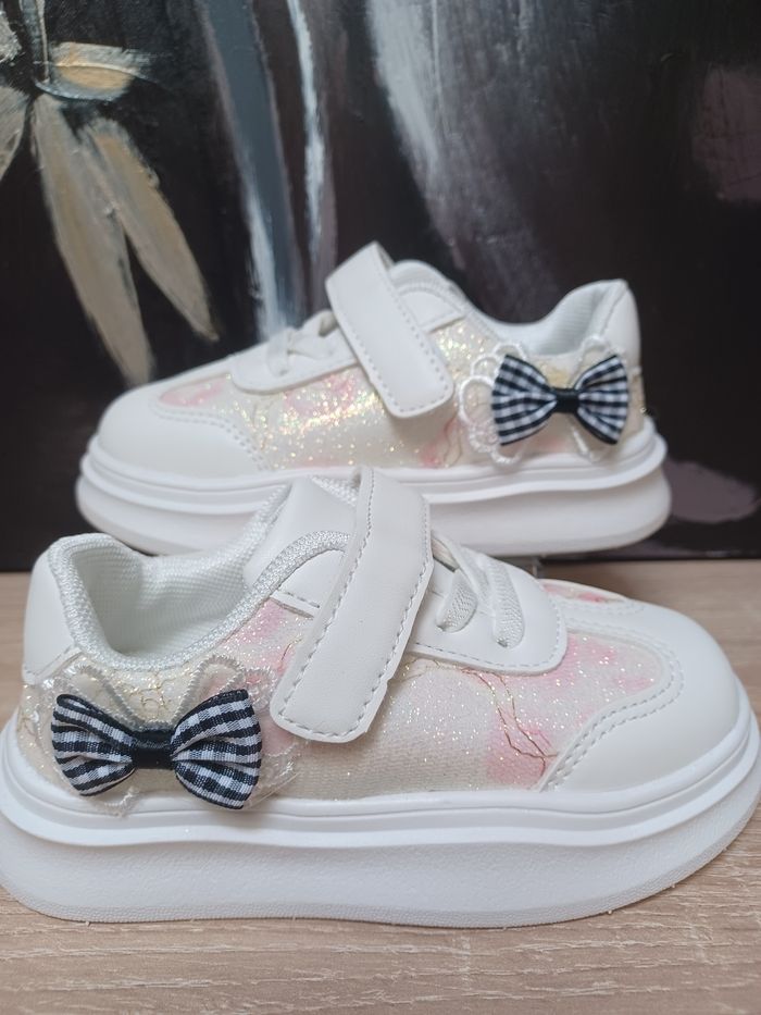 Baskets fille T 24