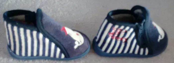 Chaussons bleu & blanc taille 19 (réf perso N20)(familleac72) - photo numéro 3