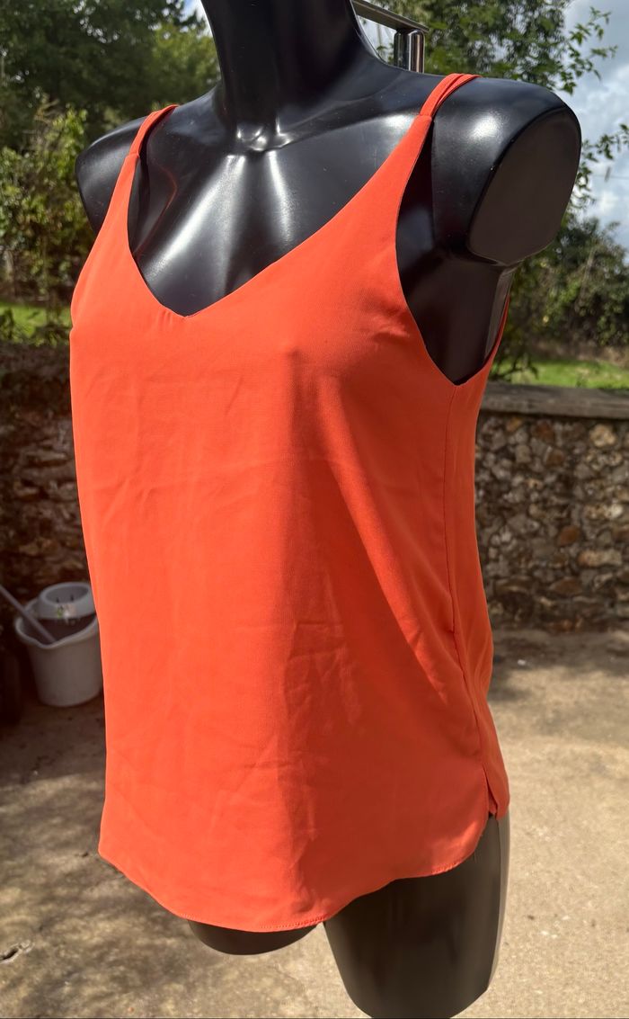 🌸 Débardeur fluide corail à bretelles fines – dos en V • T36 • Only Fashion 🌸 - photo numéro 2