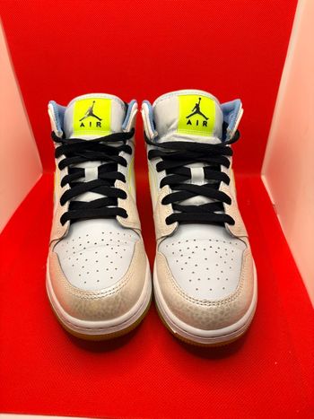 Air Jordan 1 Mid Se Warped Swoosh