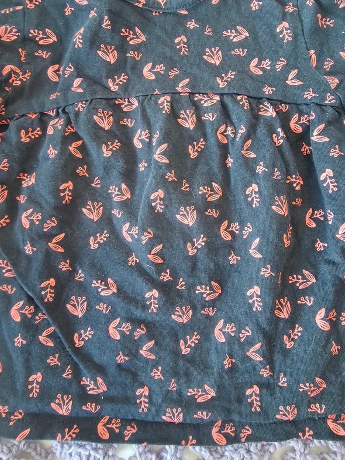 Manche longue bleu marine et fleurs roses, vertbaudet 9 mois - photo numéro 3