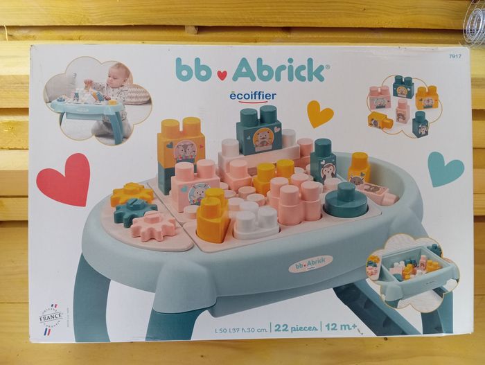 Première table de jeu bébé BB Abrick neuve, Ecoiffier